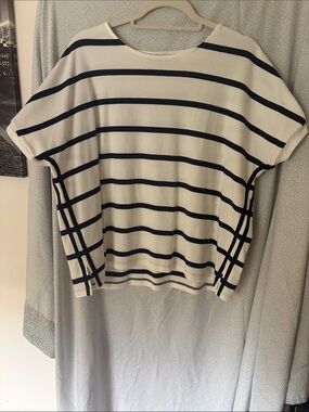 Women's Boatneck Structured Navy Stripe Short Sleeve Top - Classic Breton Style
